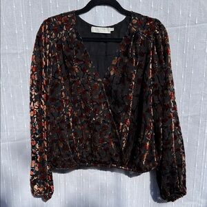 ASTR Women's Velvet Floral Blouse